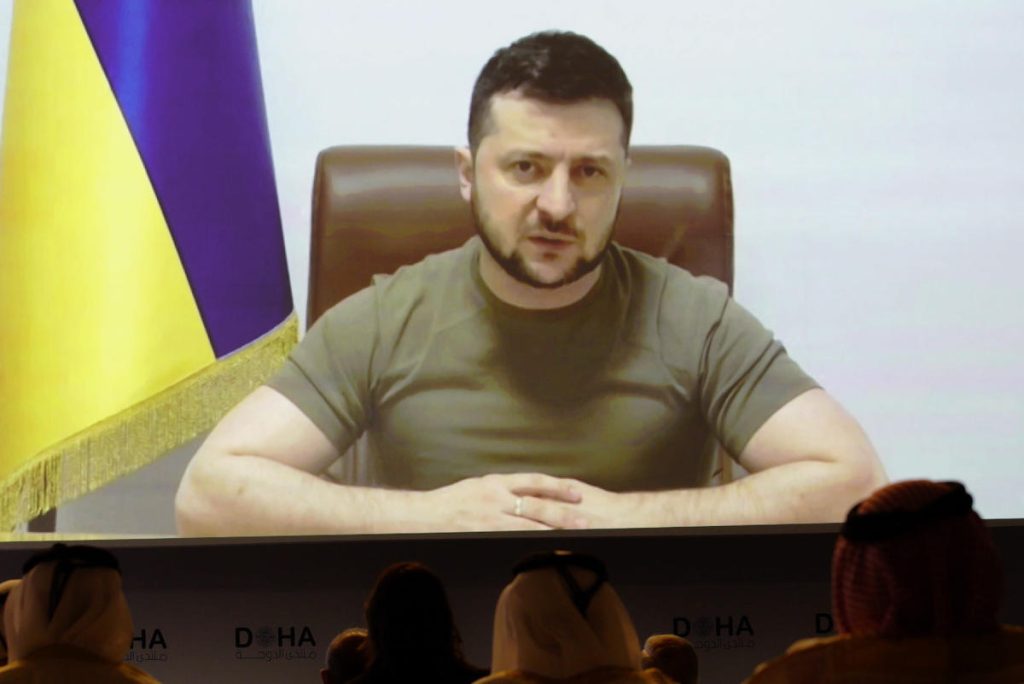 The Ukrainian president appears suddenly at the Doha Forum