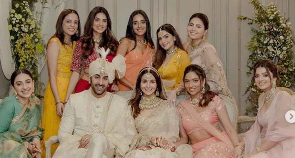 Ranbir Kapoor and Alia Bhatt's new pictures with bridesmaids from a wedding full of fun, laughter and love