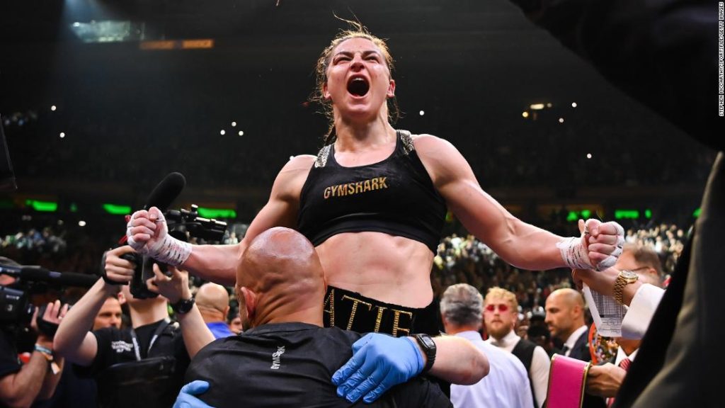 Katie Taylor defeated Amanda Serrano in her first two-headed women's boxing match at Madison Square Garden