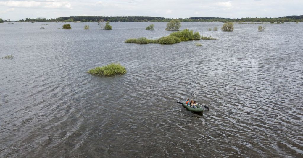 Flood saves Ukrainian village from Russian occupation