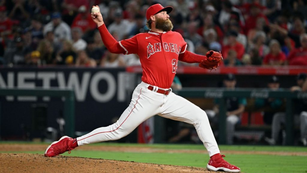 Los Angeles Angels RHP Archie Bradley exits after fractured elbow in bunker fall during Seattle Mariners brawl