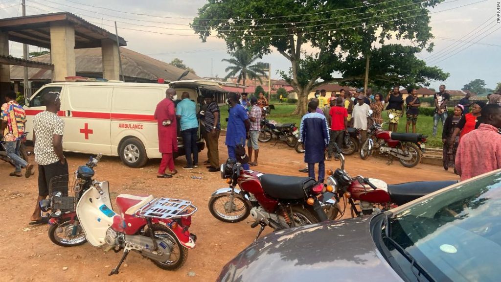 Oo, Nigeria: Mass shooting at church kills dozens, says local lawmaker