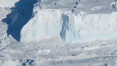 Ice Shelf Holds & # 39;  Doomsday Glacier & # 39;  It could crash within the next five years, scientists warn