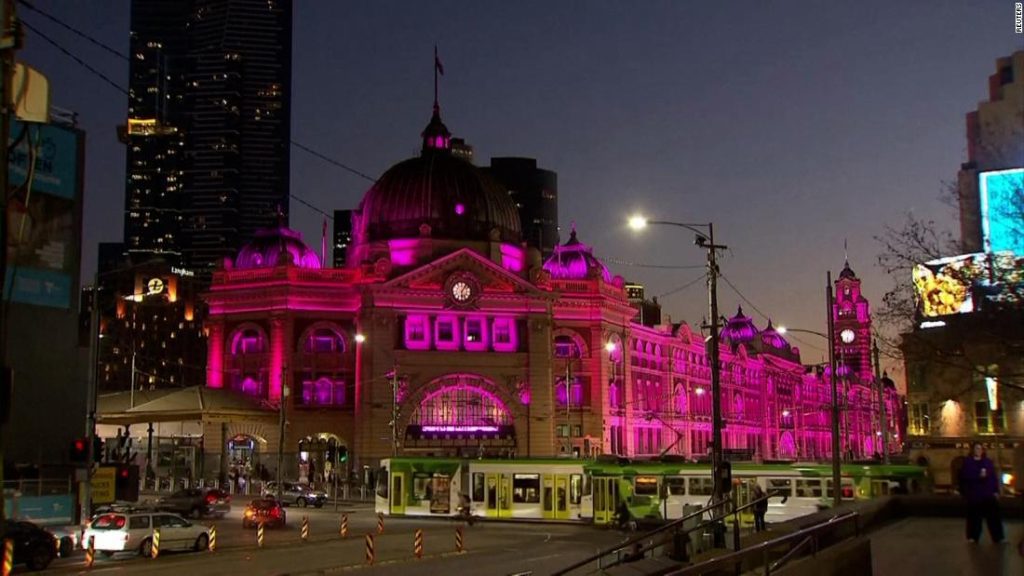 Olivia Newton-John: Australian landmarks glow pink to honor singer and cancer activist