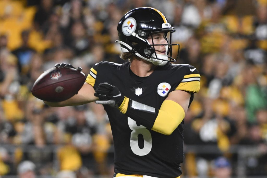 All three Steelers QBs including rookie Kenny Pickett are doing well