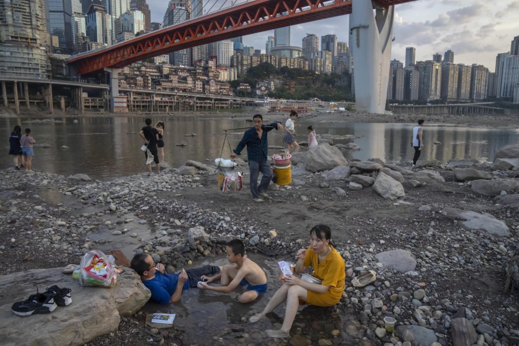 AP PHOTOS: Drought changes the landscape in southwest China