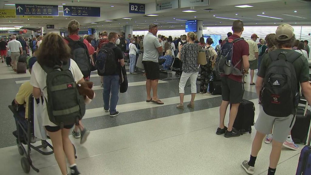 Hundreds of flights were delayed and canceled at Charlotte Douglas International Airport - WSOC TV