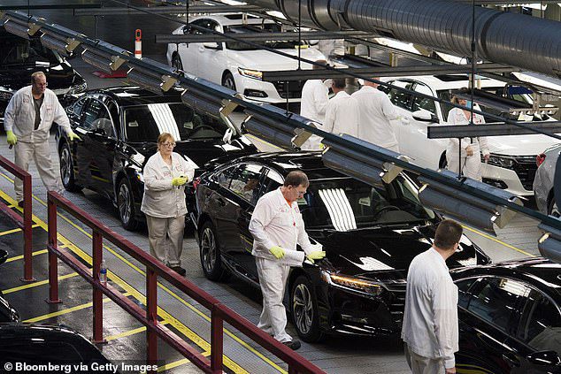 After the overpayment of bonuses was mistakenly announced in the prospectus on Tuesday, the Japanese automaker's copper maker wrote that workers will have only nine days to decide how to pay the extra payments.