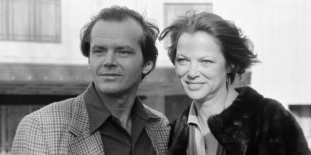 Jack Nicholson and Louise Fletcher pose for photographers outside the Dorchester Hotel to promote their new movie One Flew Over the Cuckoo's Nest, February 9, 1976. 