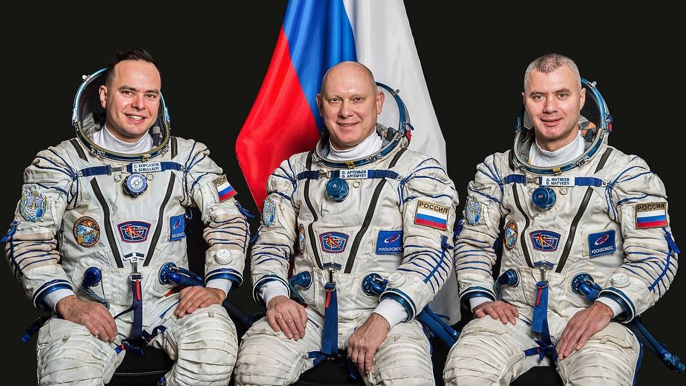 Watch the live stream early Thursday: Astronauts leave the space station