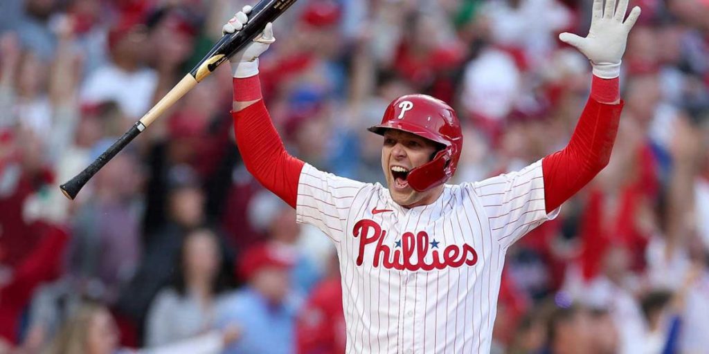 Rhys Hoskins turns boos to boos with Clutch Homer vs.Braves in NLDS