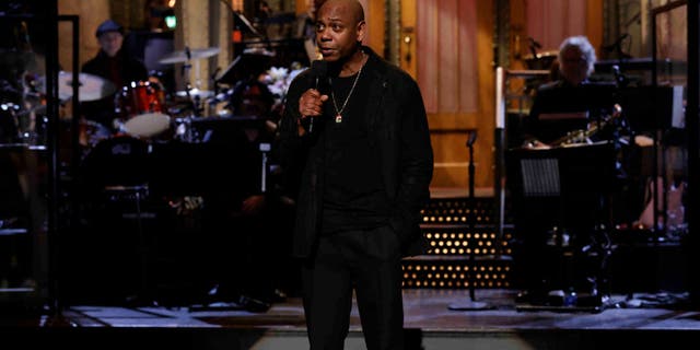 Last weekend, it was "Chappelle's Show" Alum hosted "SNL" And during the opening 15-minute segment, he joked about anti-Semitic comments Kanye had made "you" Western and NBA star Kyrie Irving, who promoted the antisemitic film on Twitter. 