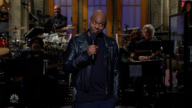 SNL: Dave Chappelle talks about Kanye, anti-Semitism and Trump in a monologue