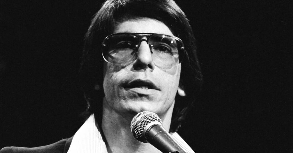 Richard Belzer had a ball with the relationship between comedy and crowd