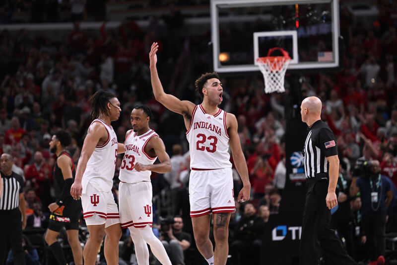 At the Bell: Indiana 70, Maryland 60 - Inside the auditorium