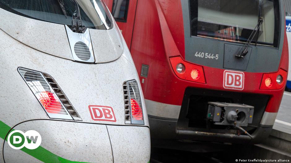 Deutsche Bahn cancels all long-distance trains from Monday - DW - 03/23/2023