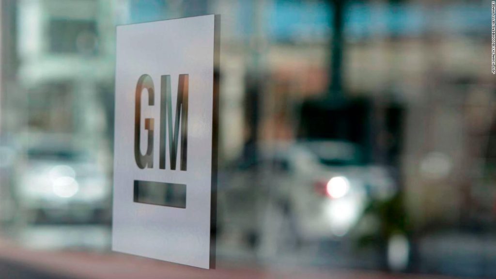 General Motors is cutting hundreds of white collar jobs