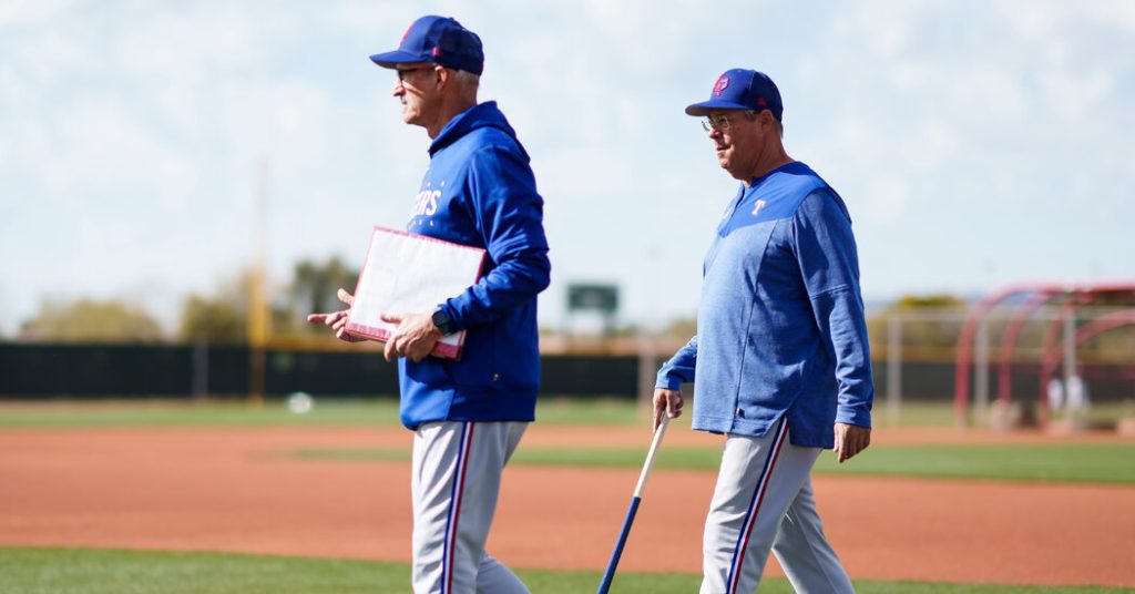 Greg Maddox helps his brother out at Texas Rangers spring training