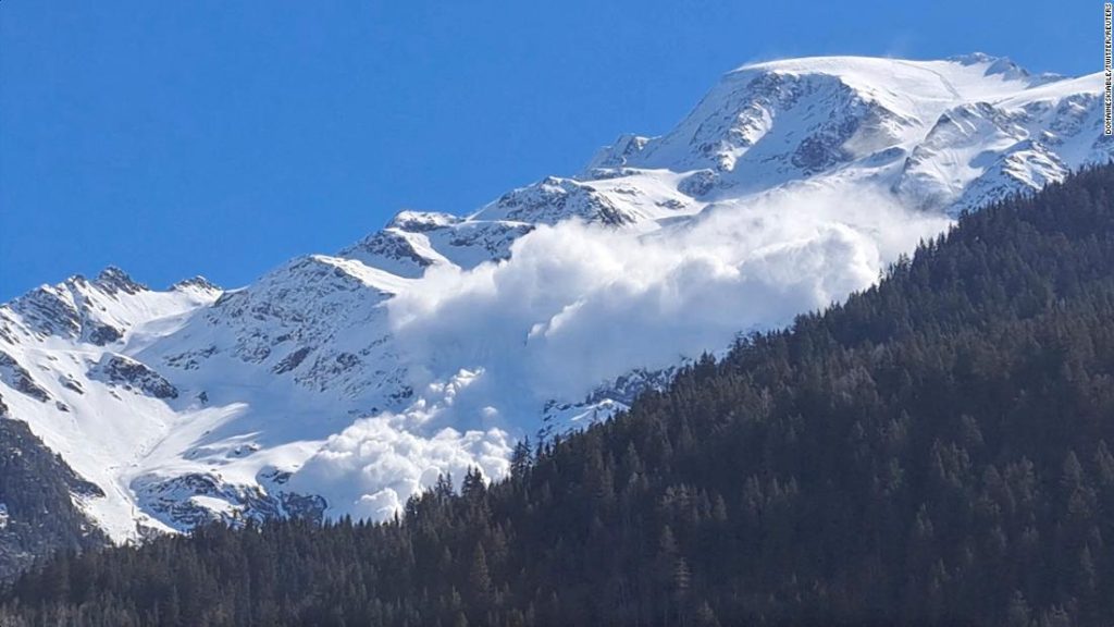 Avalanche in the French Alps: Four people die in southeastern France