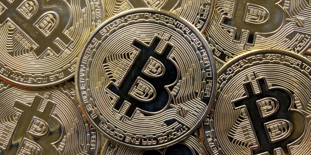 Bitcoin falls amid interest rate concerns.  But the bullish signs are still ahead.