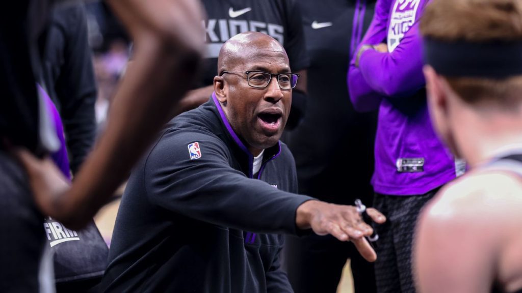 Kings coach Mike Brown was voted the NBCA Coach of the Year