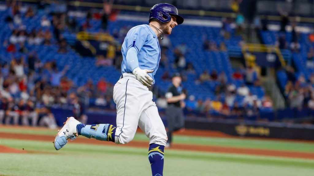 Rays blank Red Sox, extended their season-opening winning streak to 10
