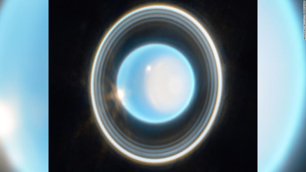 The Webb Telescope captures a stunning image of the planet Uranus