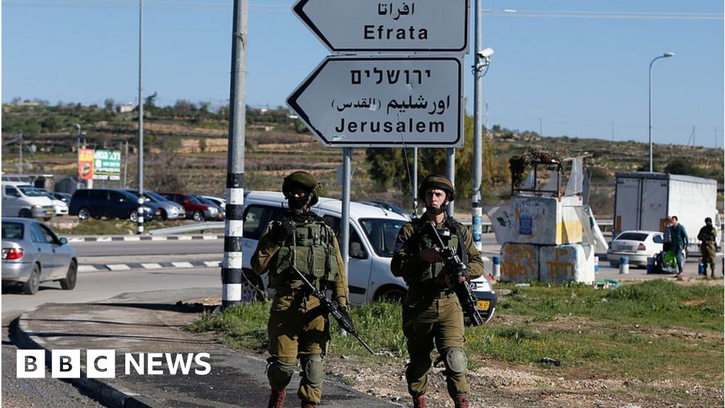 Rockets from Gaza landed near Jerusalem, amid new attacks