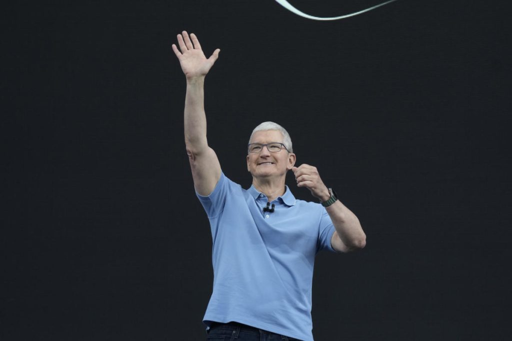 Apple reaches $ 3 trillion market value for the second time