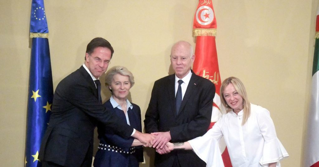Signing an agreement between Tunisia and the European Union to stop immigration