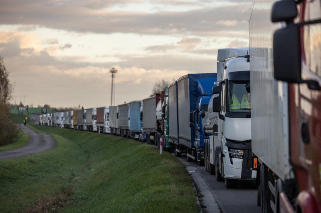 Polish truck drivers block Ukrainian border points in protest