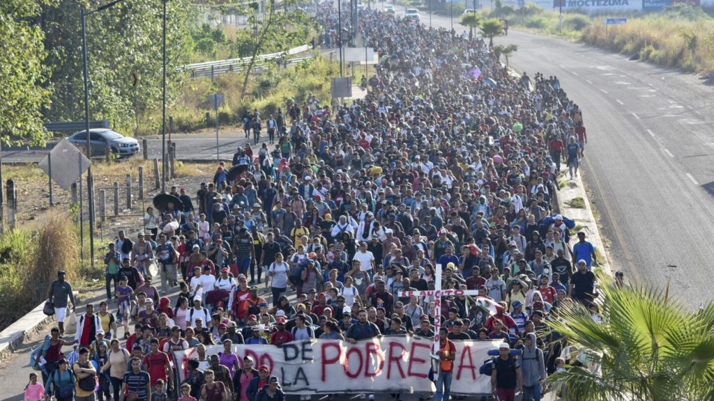 Migrant caravan in southern Mexico celebrates Christmas Day by moving forward