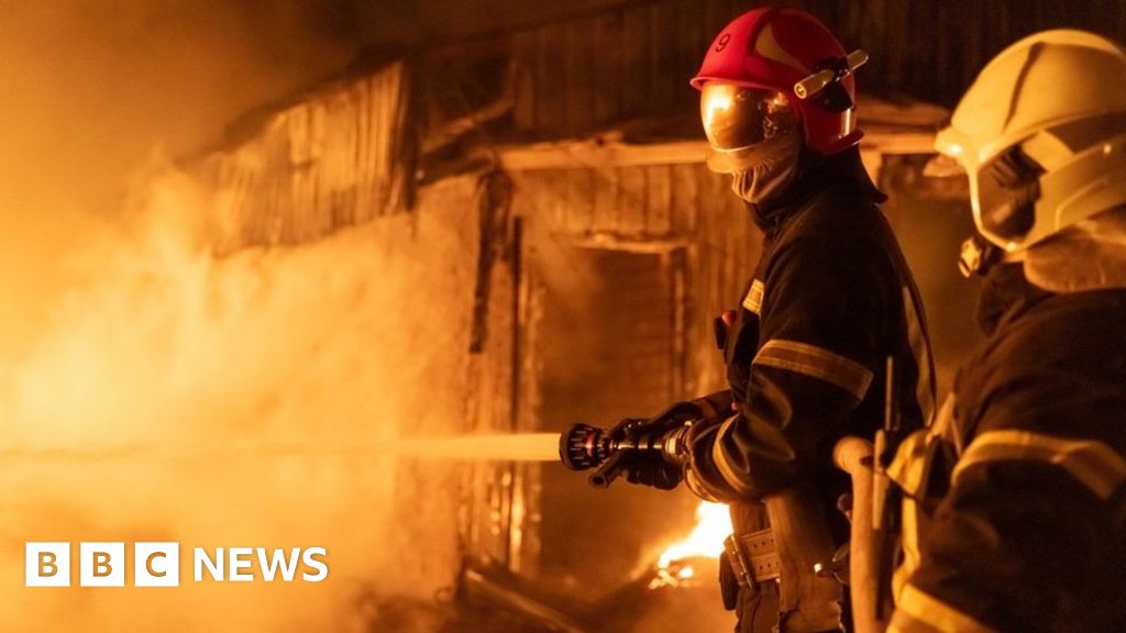 Kharkiv: Seven "burned alive" after Russian drones hit an oil depot
