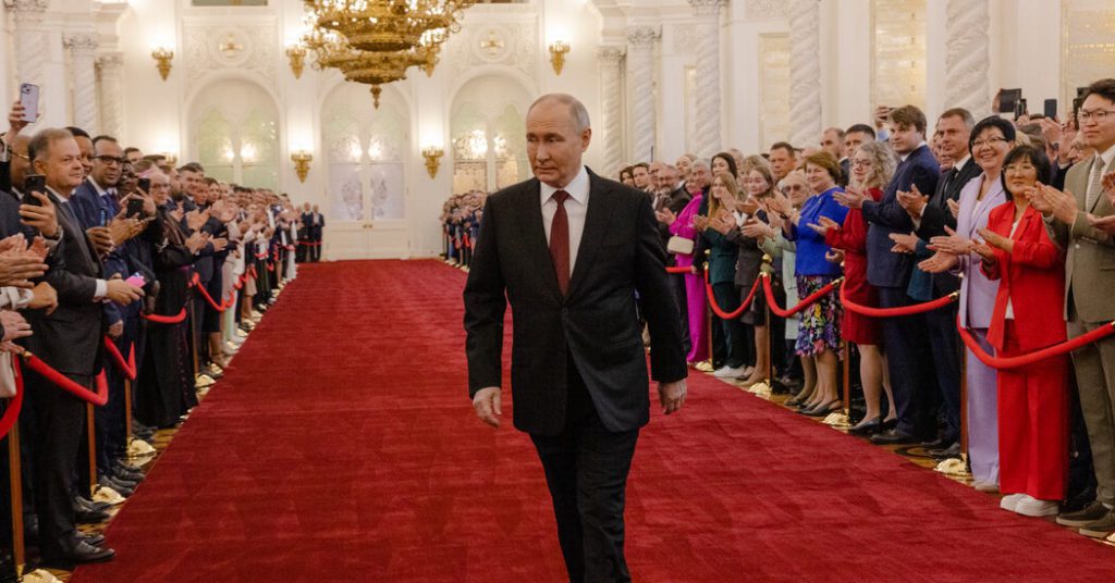 Isolated from the West, Putin displays domestic power at his inauguration